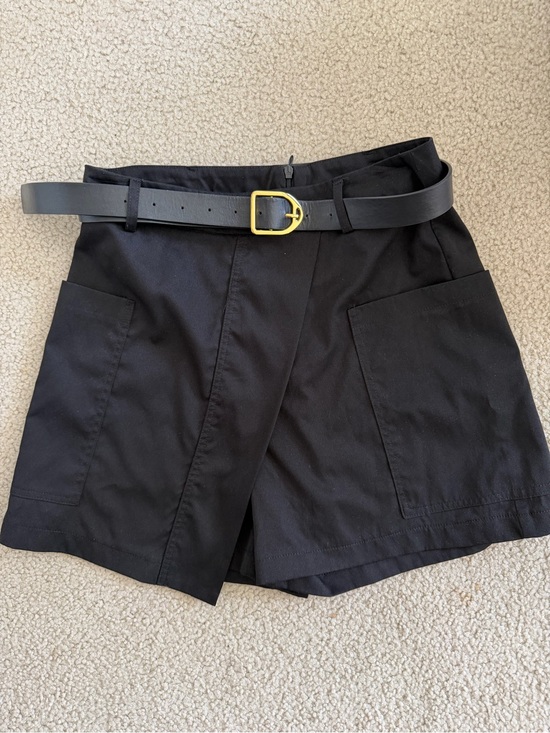 SHEIN Pants - SHEIN Black High-Rise Pocket Shorts with Belt
